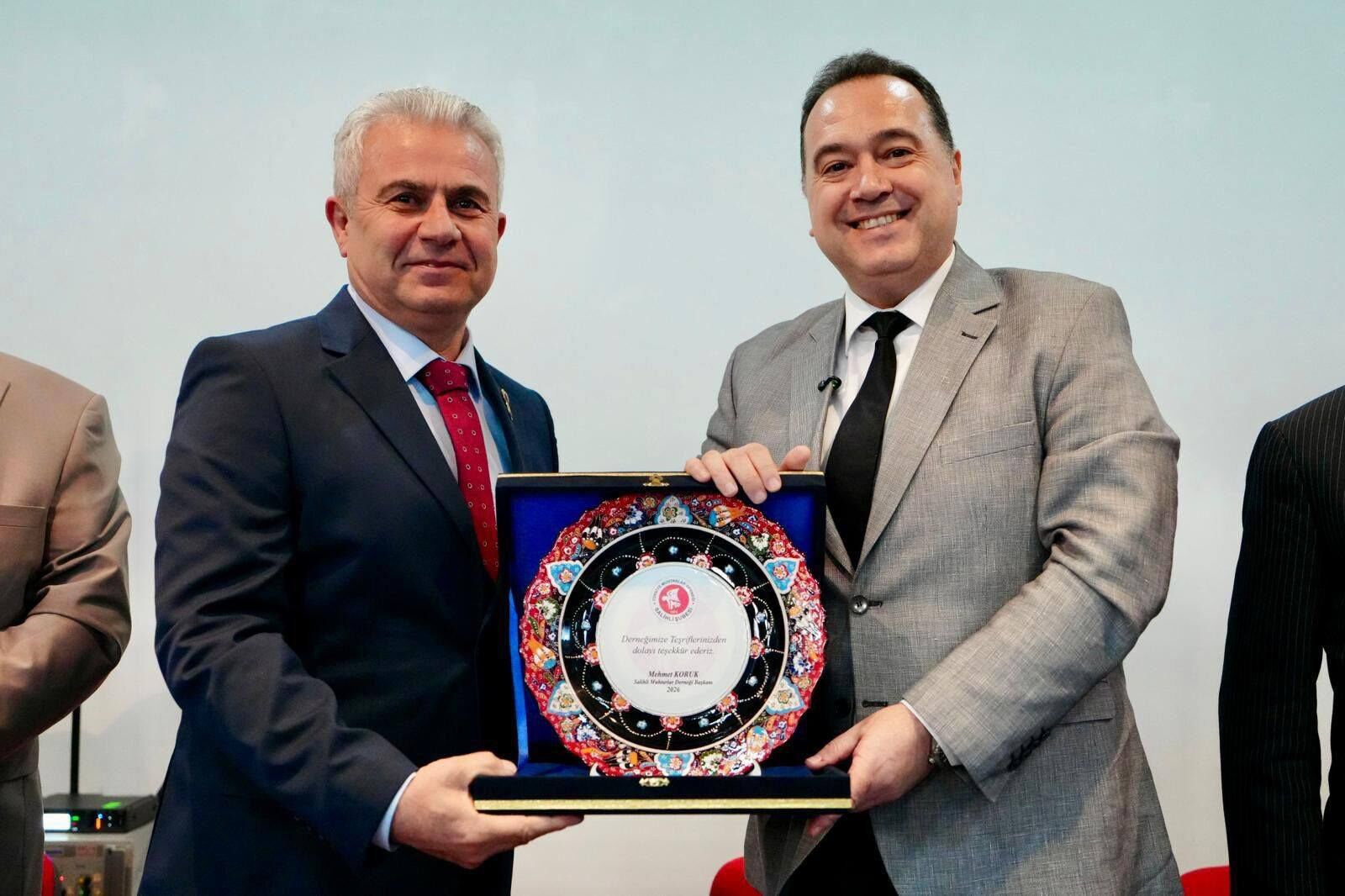 Salihli’de Iftara Yüzlerce Vatandaş Katıldı Başkan Dutlulu Dayanışmayı Büyütme Mesajı Verdi (3)