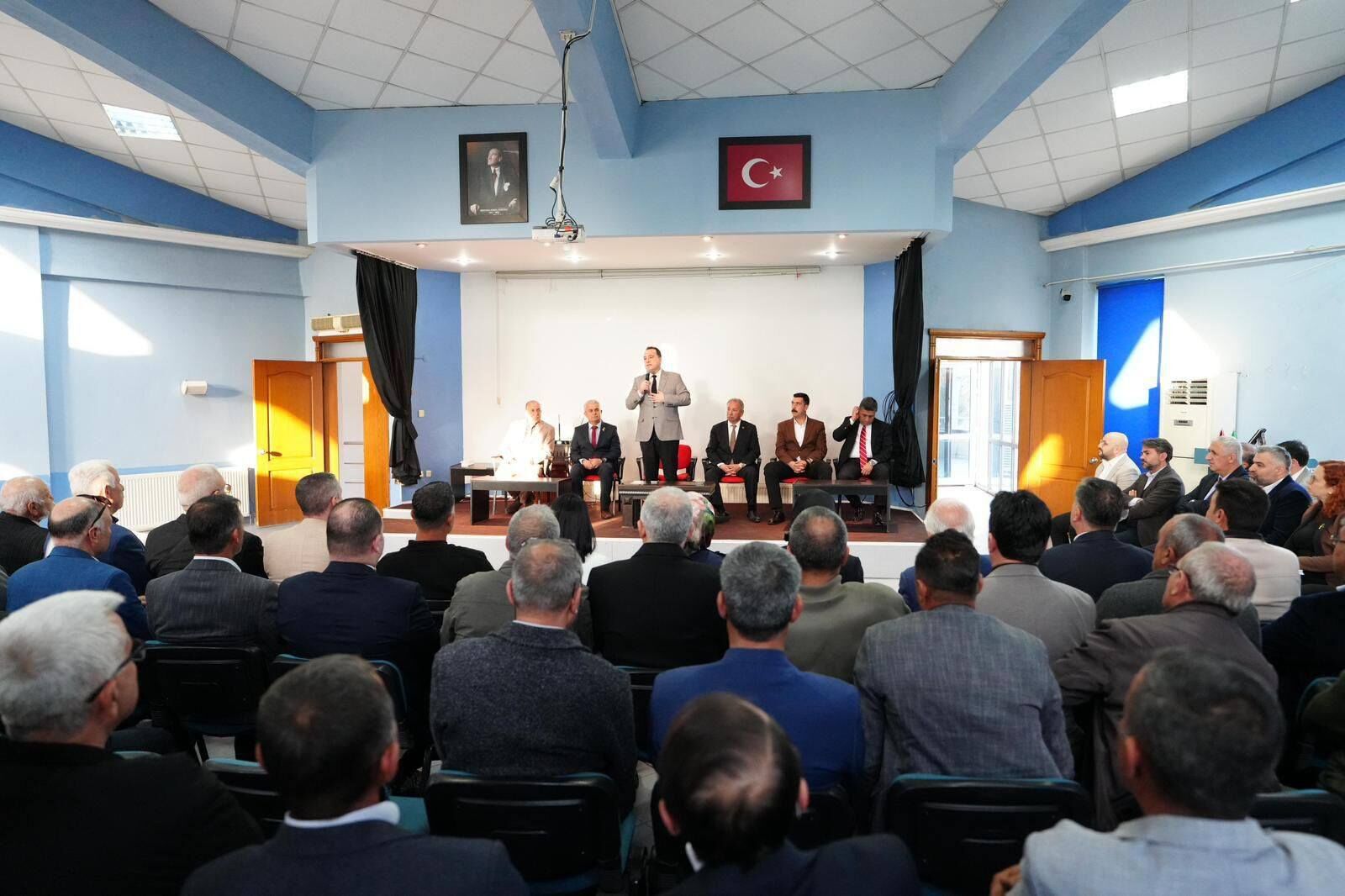 Salihli’de Iftara Yüzlerce Vatandaş Katıldı Başkan Dutlulu Dayanışmayı Büyütme Mesajı Verdi (4)