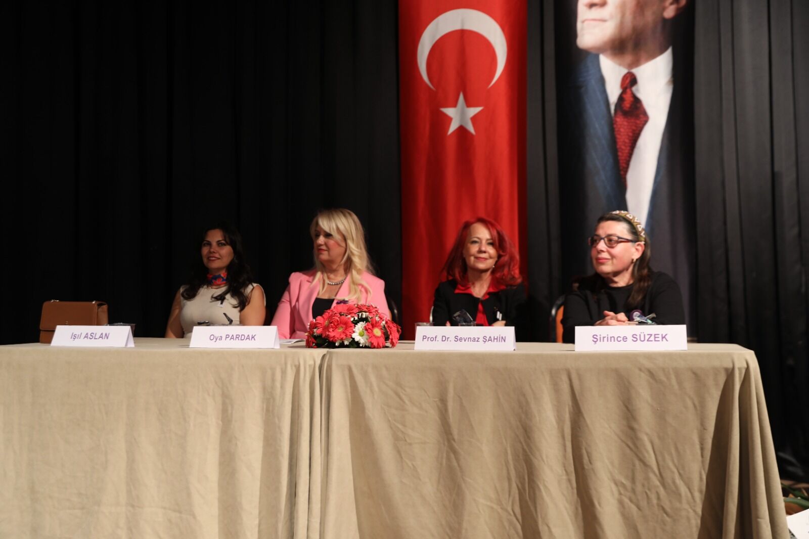 Seferihisar’da 8 Mart’a Anlamlı Etkinlik 8 Kadın 8 Başarı Öyküsü (2)