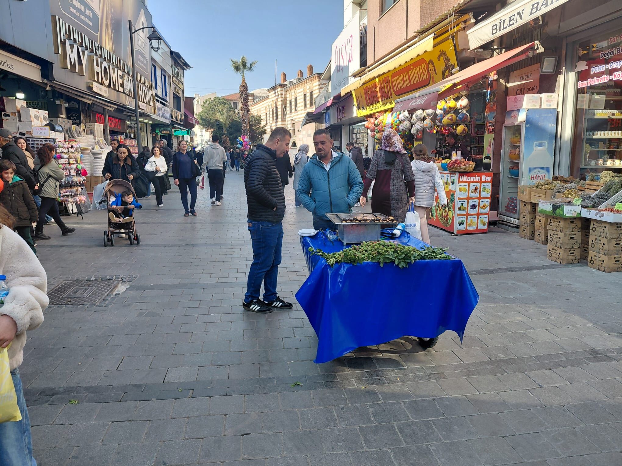 Baharın ilk meyvesi çağlabadem çıktı, fiyatı cep yakıyor