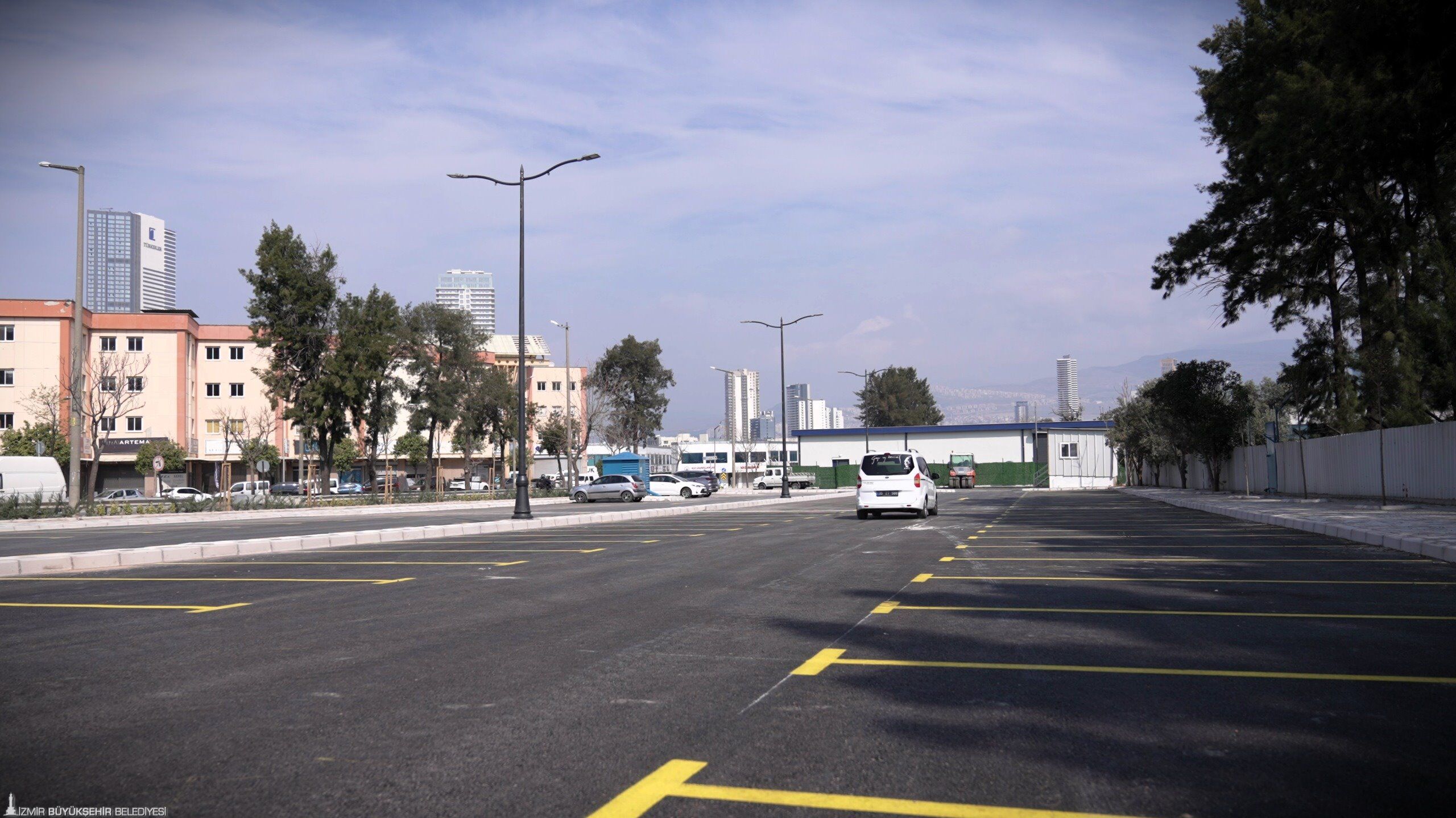 İzmir’de yeni otopark açıldı