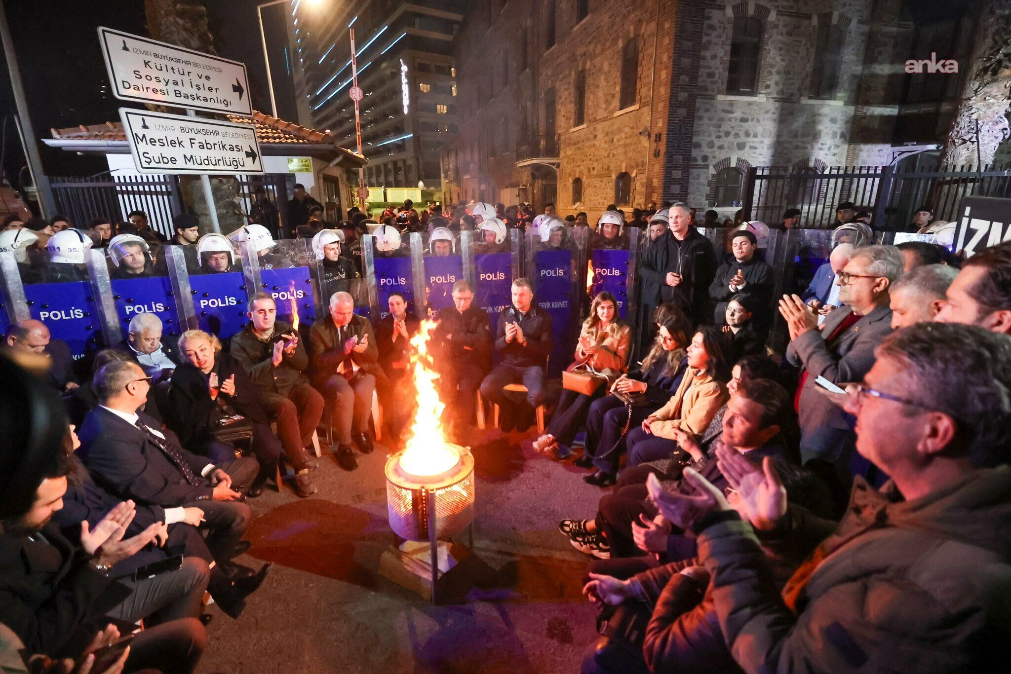 Meslek Fabrikası nöbeti ikinci gününde!