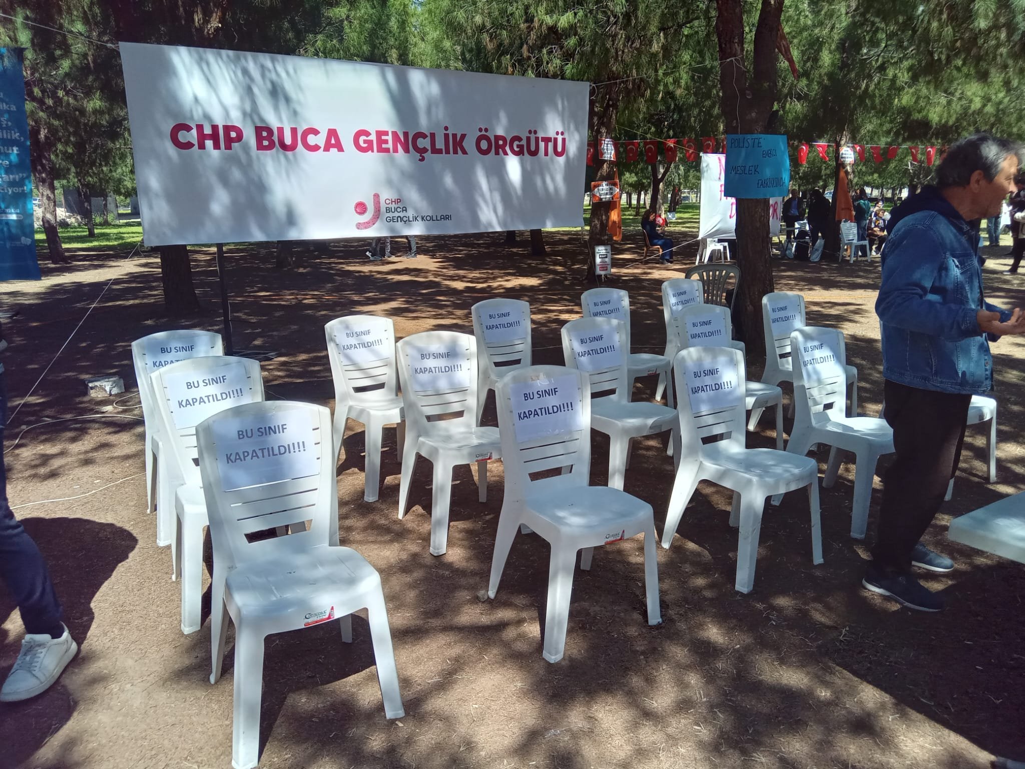 Meslek Fabrikası direnişinde 5. gün: Abluka sürüyor, eğitim açık alana taşındı!