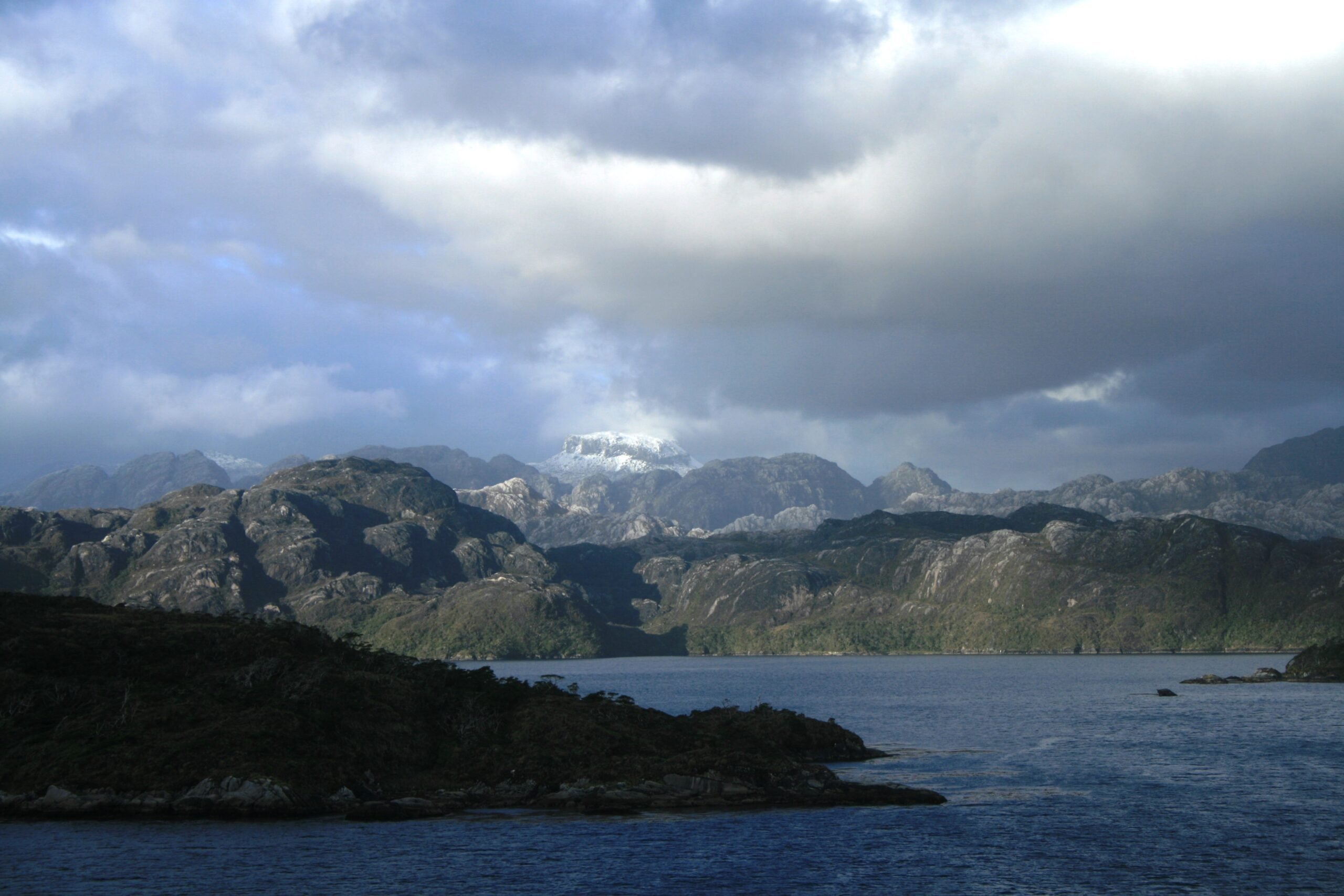Okyanusun gümrük kapıları: Küresel ekonominin kalbi boğazlarda atıyor!