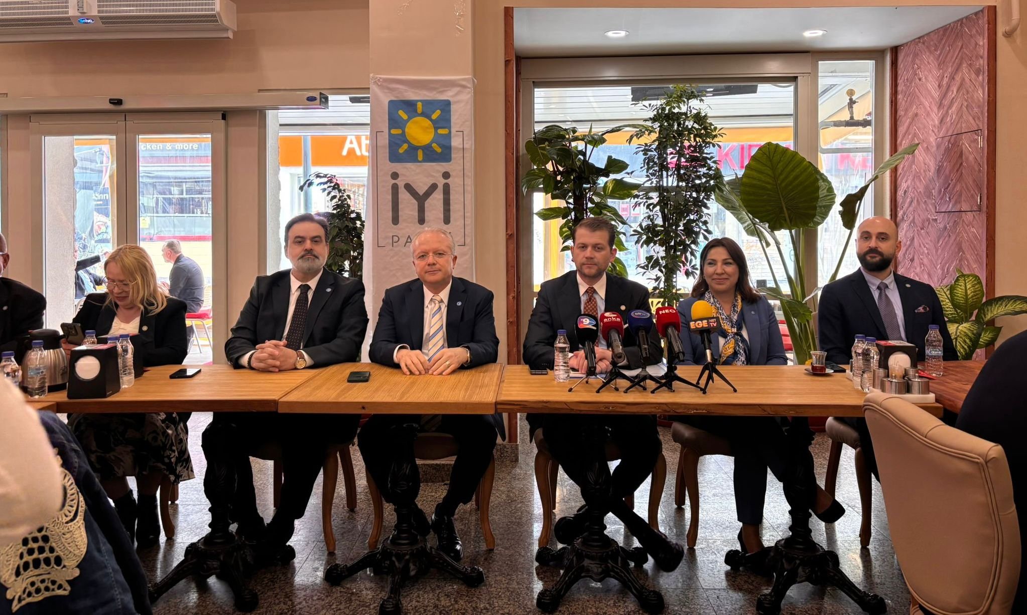 6B908Ea6 7034 46C1 B174 2547A1B7A887