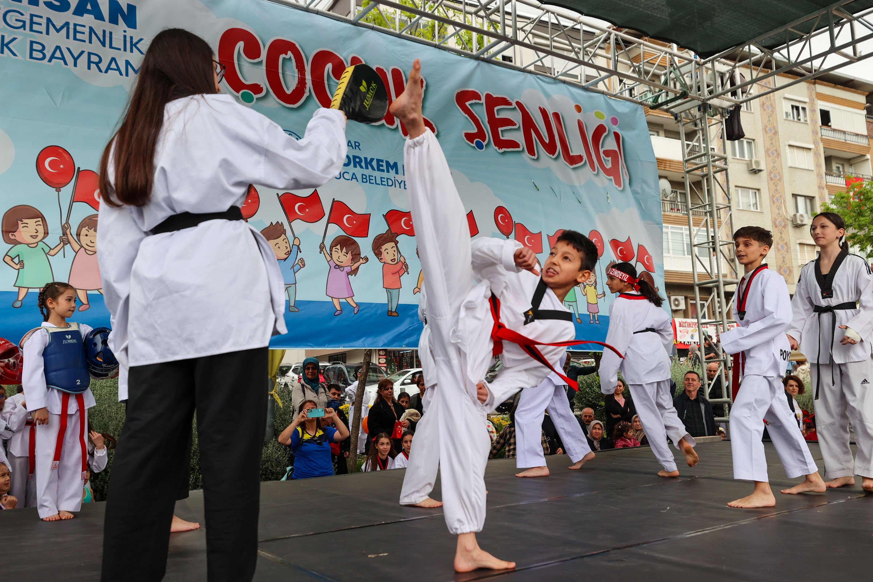 Buca 23Nisan Kortej9