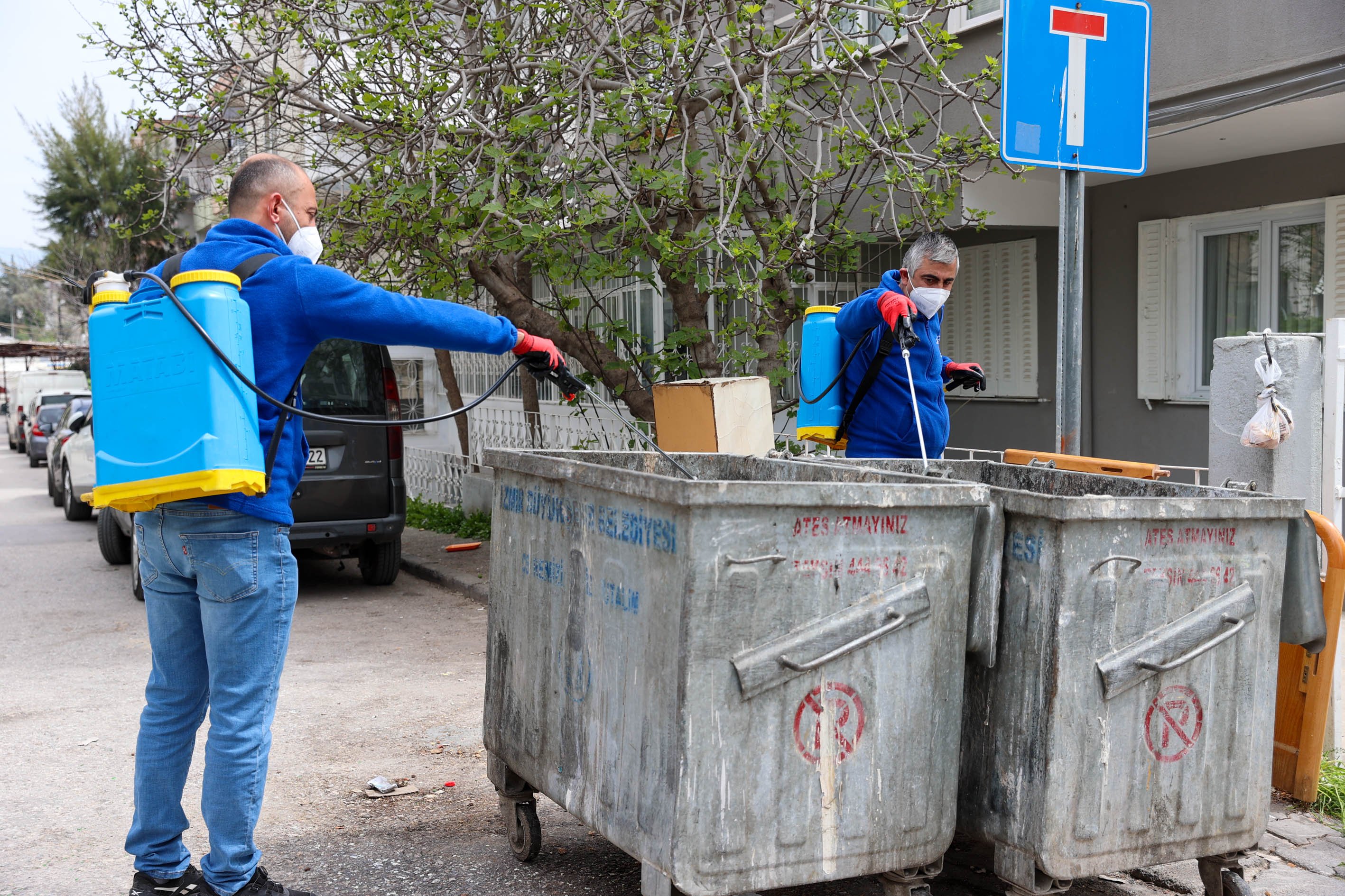 Buca Belediyesi’nden yoğun ilaçlama mesaisi: Ekipler 6 gün sahada-1