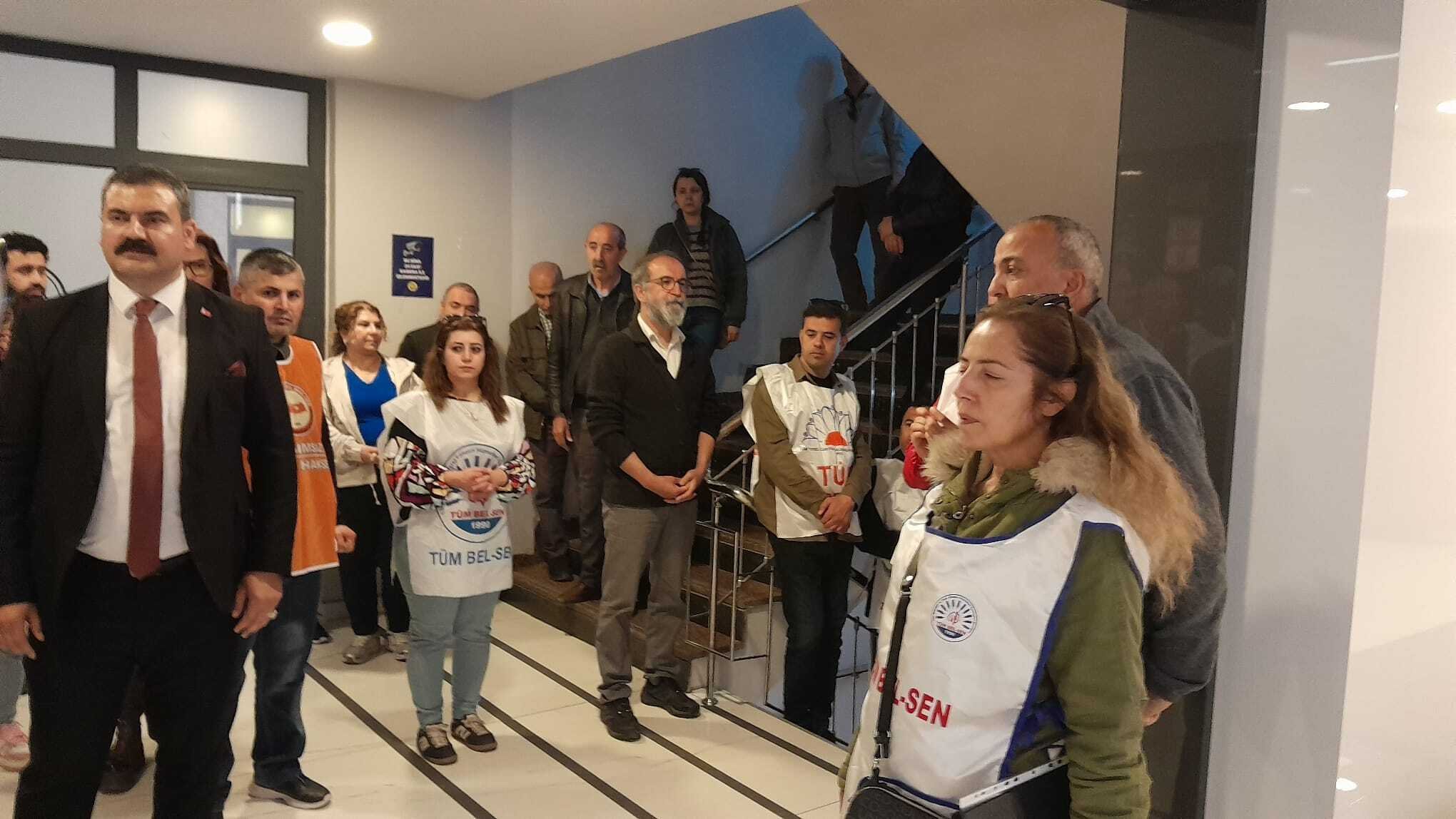 Buca’da kamu emekçileri iş bıraktı: Başkan Duman’a çağrı-1