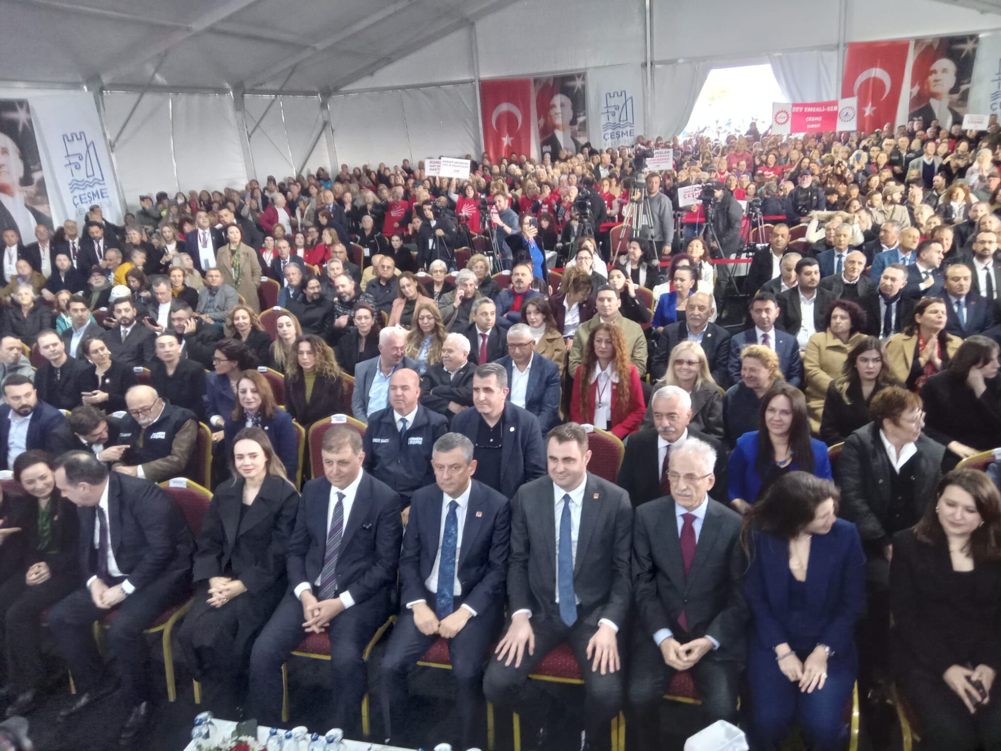 Çeşme'de Hanem Hamlesi Sosyal Konut Projesinin Temeli Atıldı