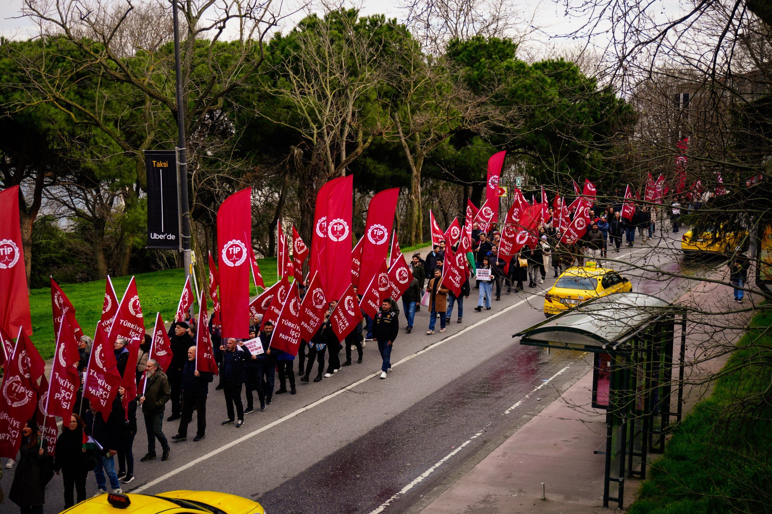 AKM'den Dolmabahçe'ye NATO'ya Hayır yürüyüşü-1