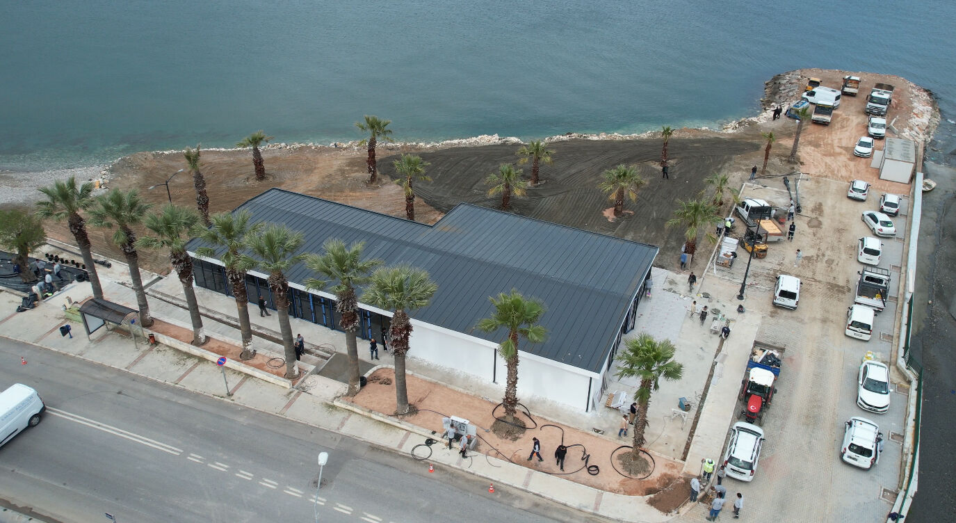 Güzbel Marin görücüye çıkıyor: Denize sıfır sosyal yaşam alanı...-1