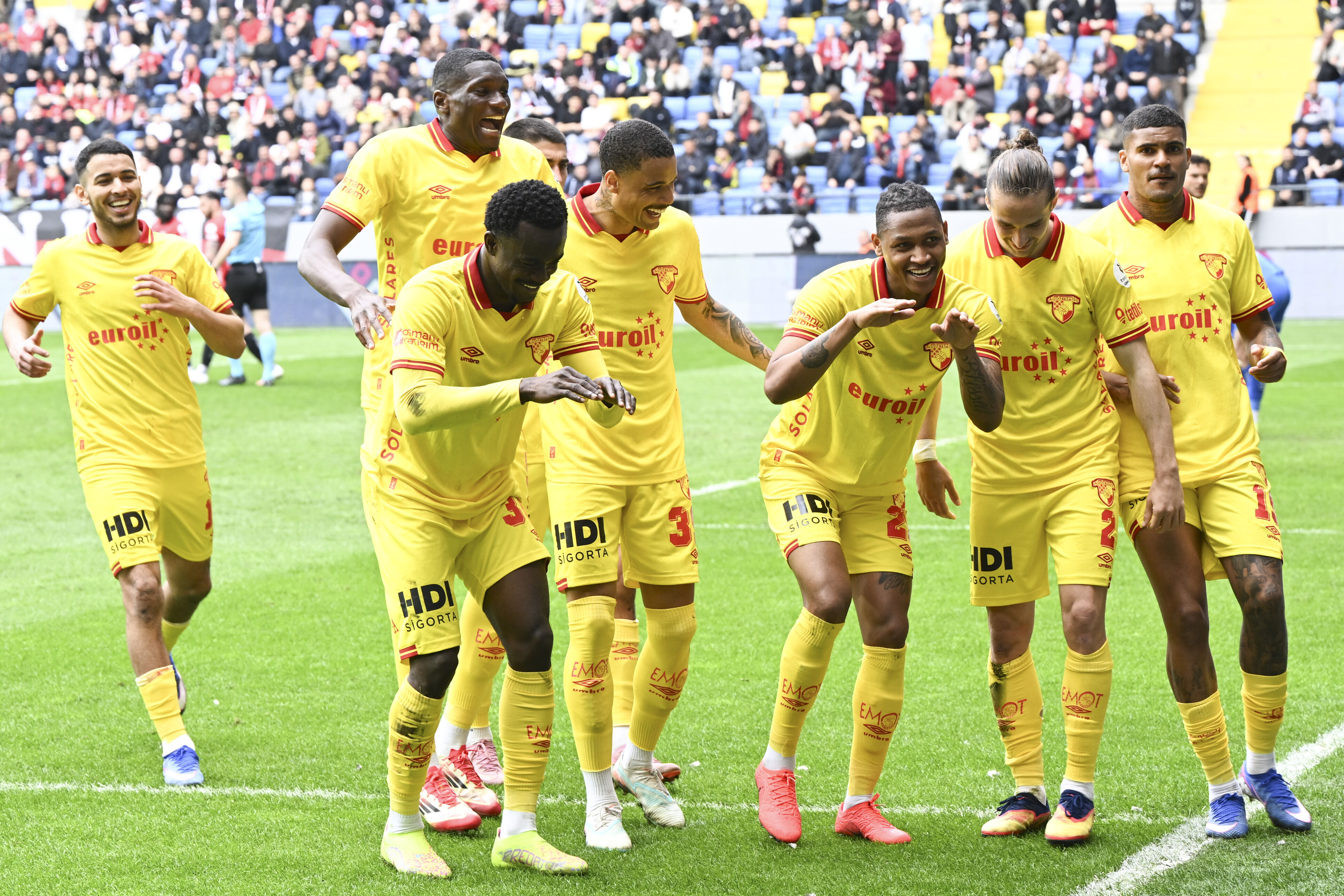 Göztepe Ankara’da Güldü 6 Haftalık Galibiyet Hasreti Bitti