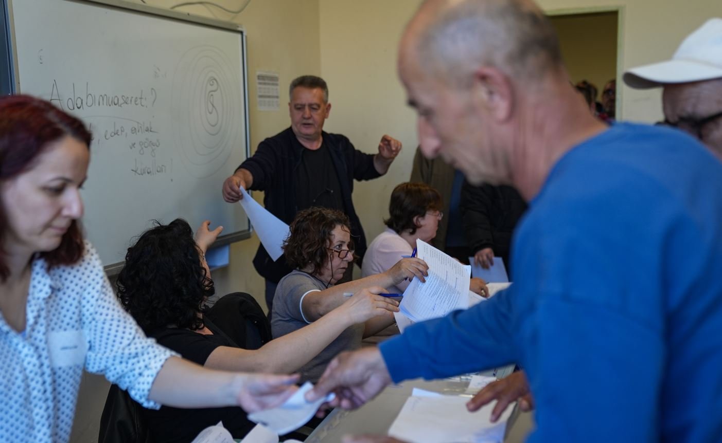 izmirde yurttaşlar seçim bulgaristan 