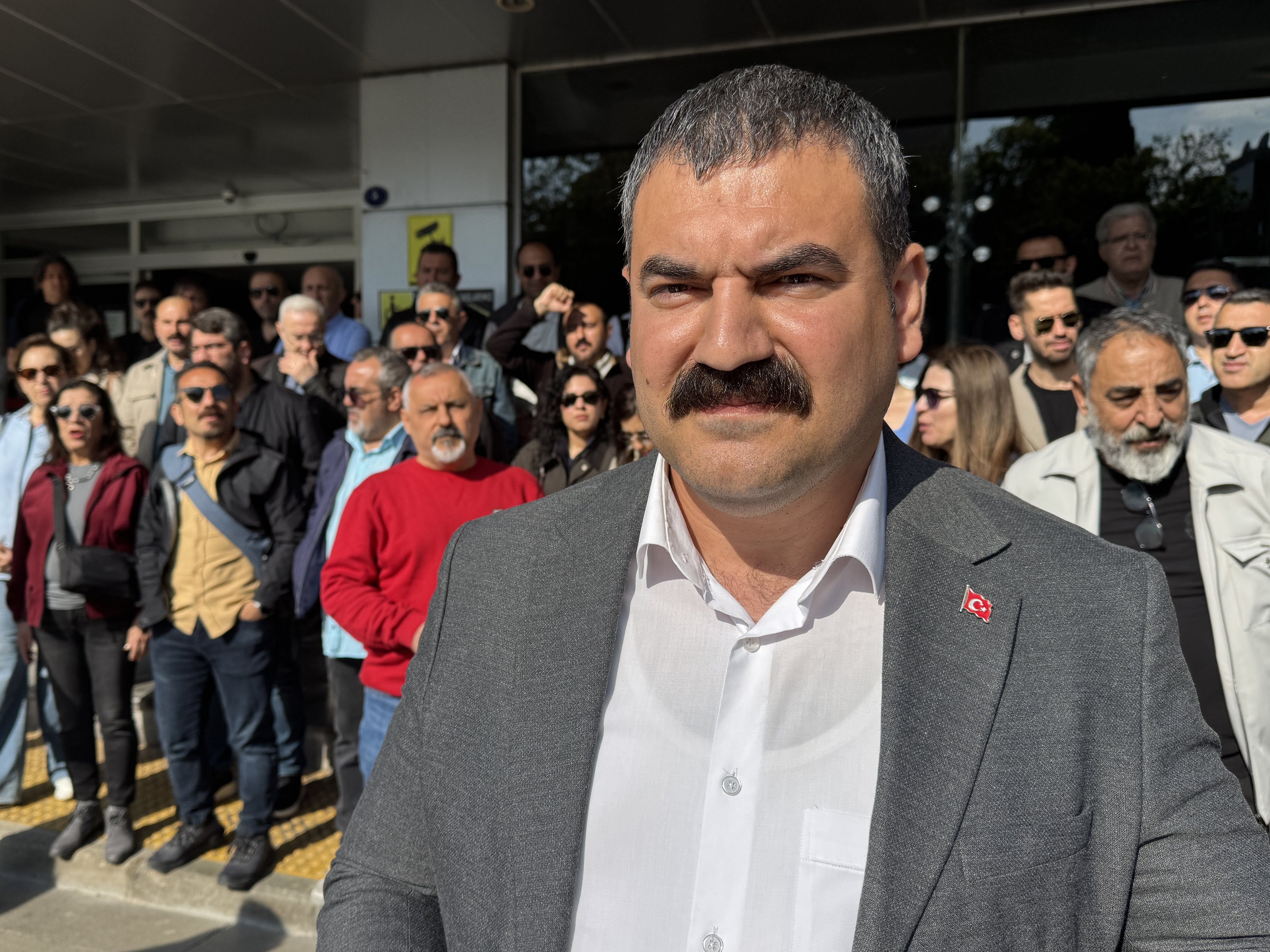 Karşıyaka’da Memurlar Iş Bıraktı (2)