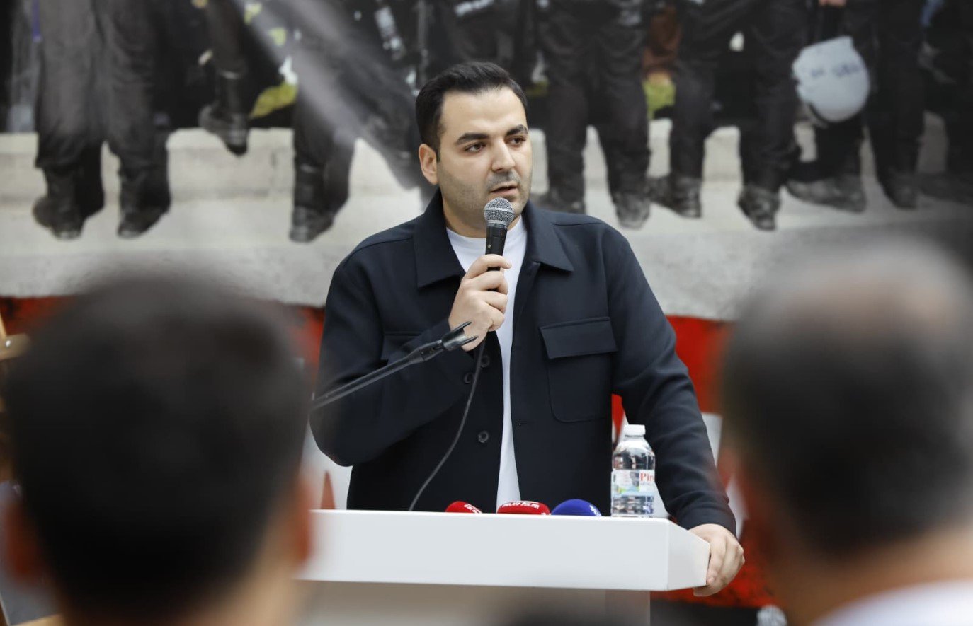 CHP Gençlik Kolları Genel Başkanı Meslek Fabrikası direnişinde: Burası yoksullukla mücadele fabrikasıdır