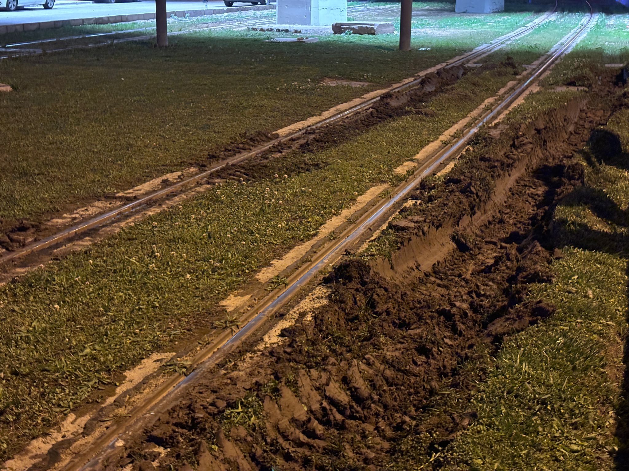 Toma Tramvay Hattına Zarar Verdi Büyükşehir Dava Açmaya Hazırlanıyor (3)