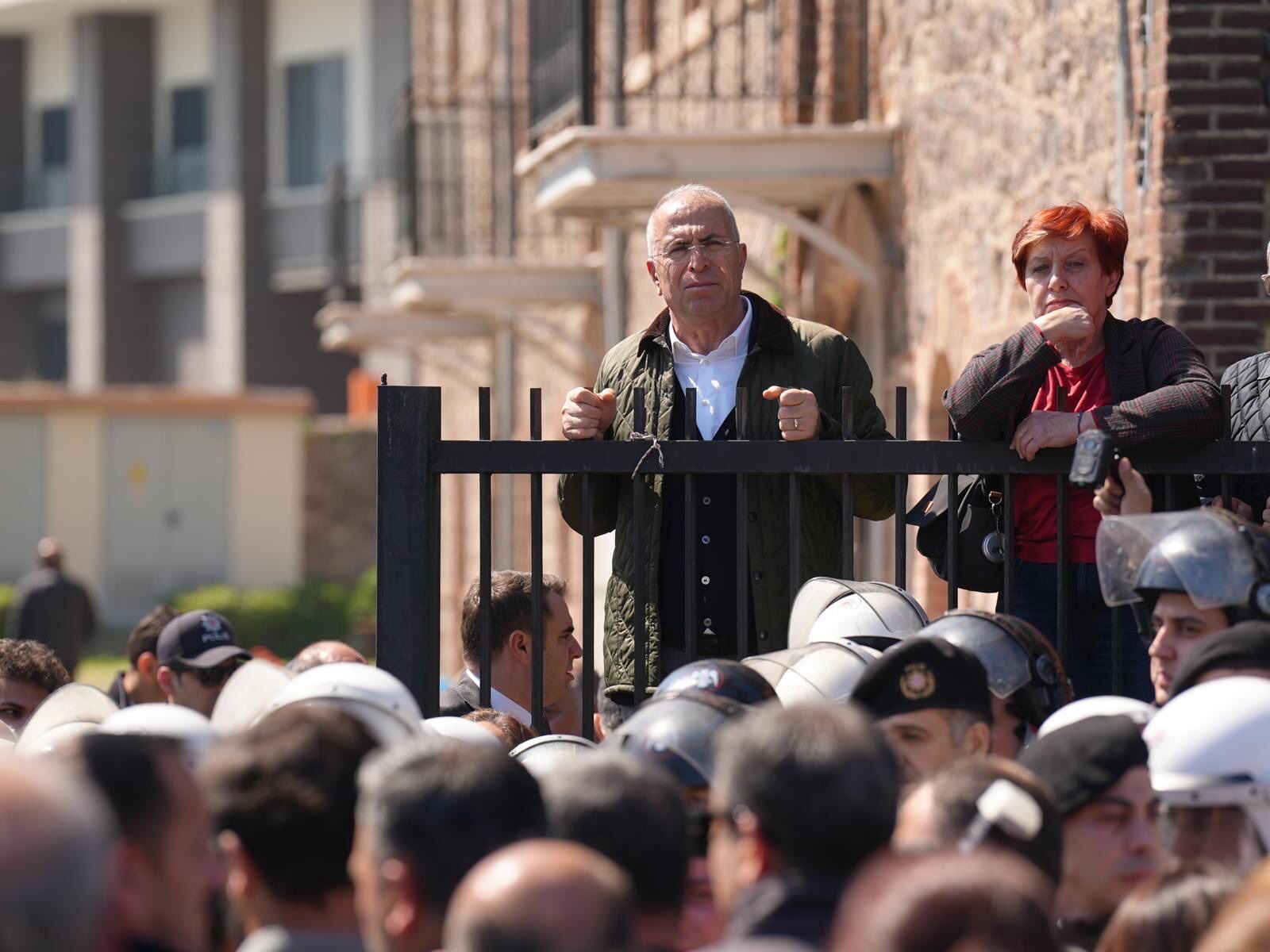 Meslek Fabrikası operasyonununa ilçe belediye başkanlarından tepki!-2