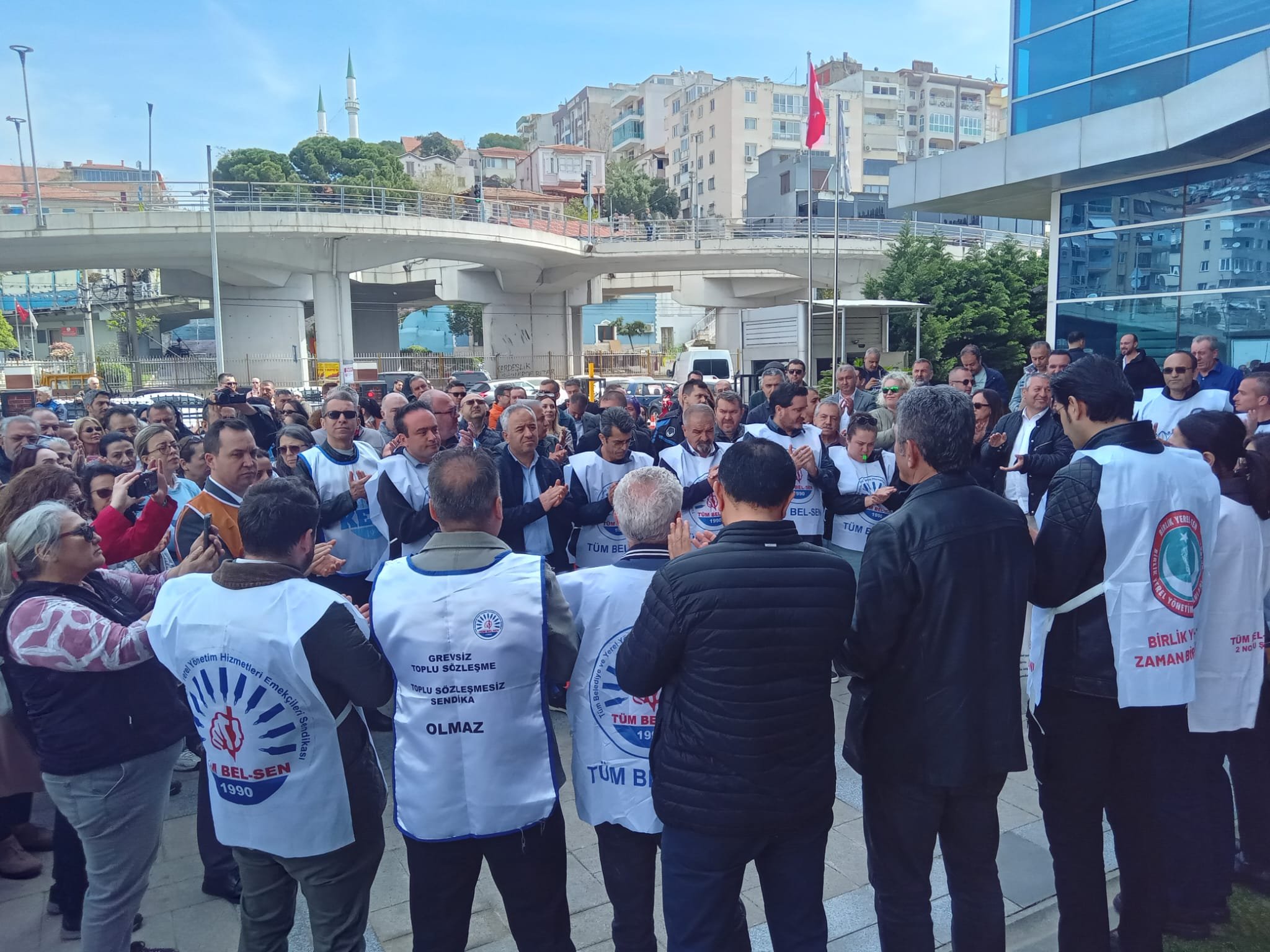 Bayraklı’da TİS gerilimi: Kazanımlarımızın tırpanlanmasını kabul etmiyoruz-2