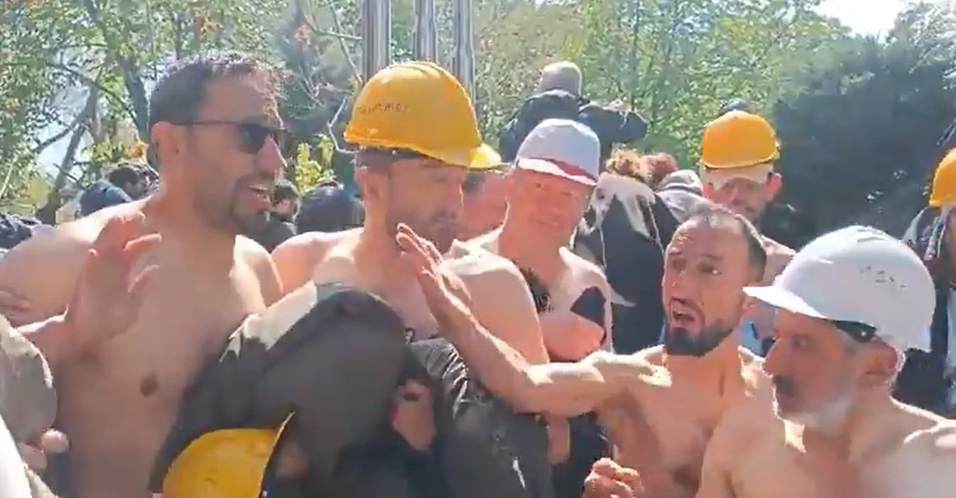 Hakkını arayan madencilere polisten biber gazlı müdahale!