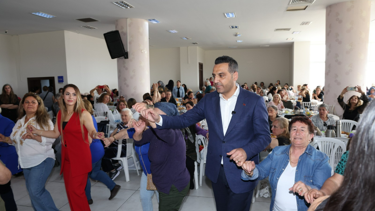 Anneler Günü Çi̇ğli̇