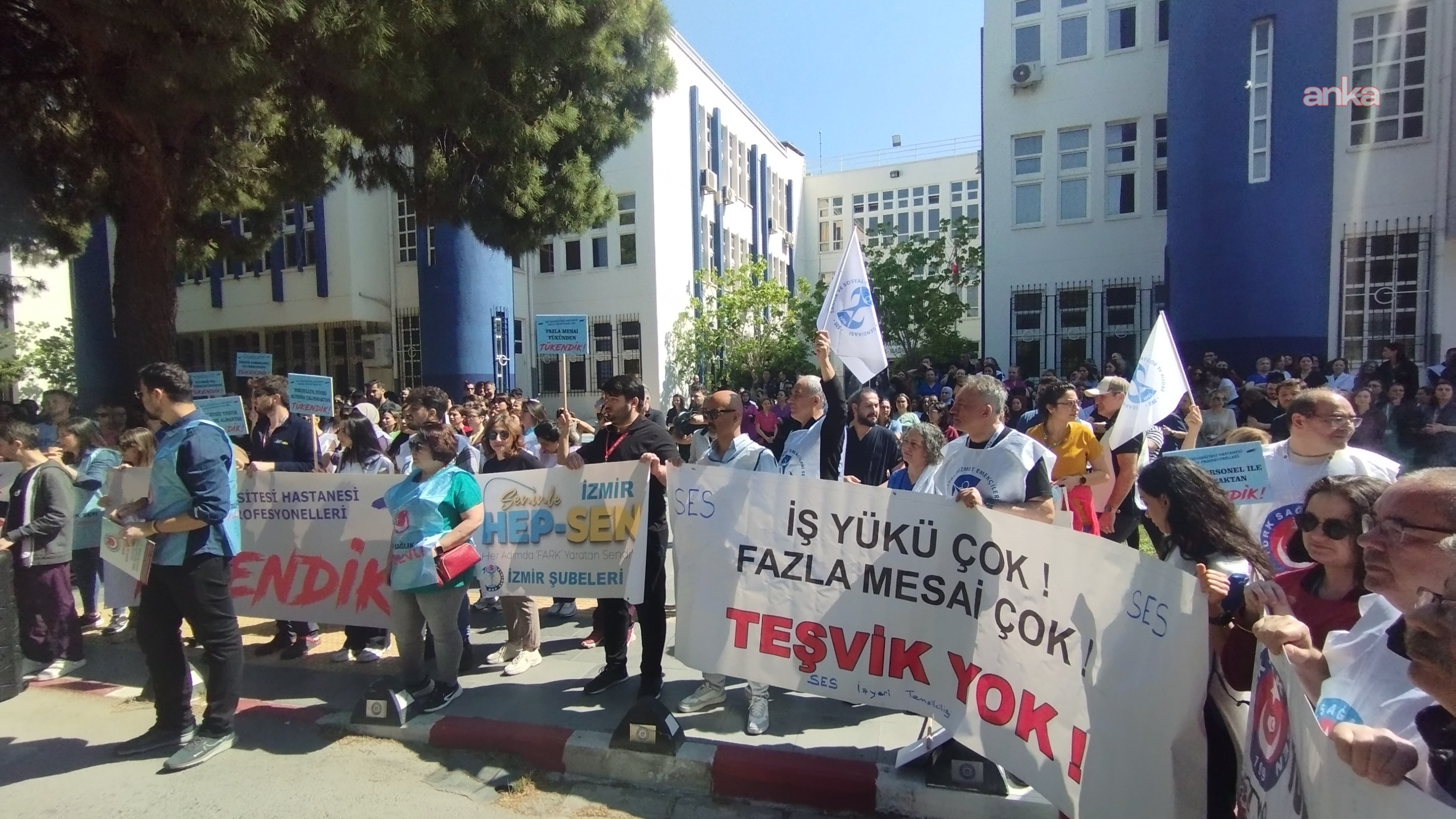 Ege Üniversitesi Hastanesi’nde sağlık çalışanları iş bıraktı: Tükenme noktasına geldik!-1