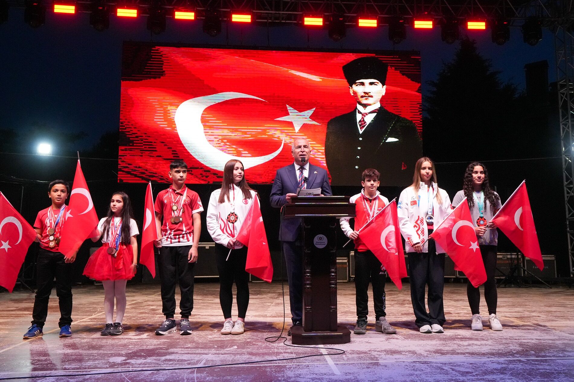Gaziemir’de 19 Mayıs’a Görkemli Kutlama (1)