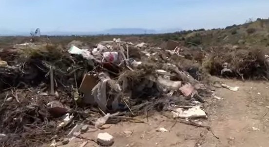 İzmir’de ormanlık alana atık döküldü iddiası: Yurttaşlardan belediye başkanlarına çağrı!-2