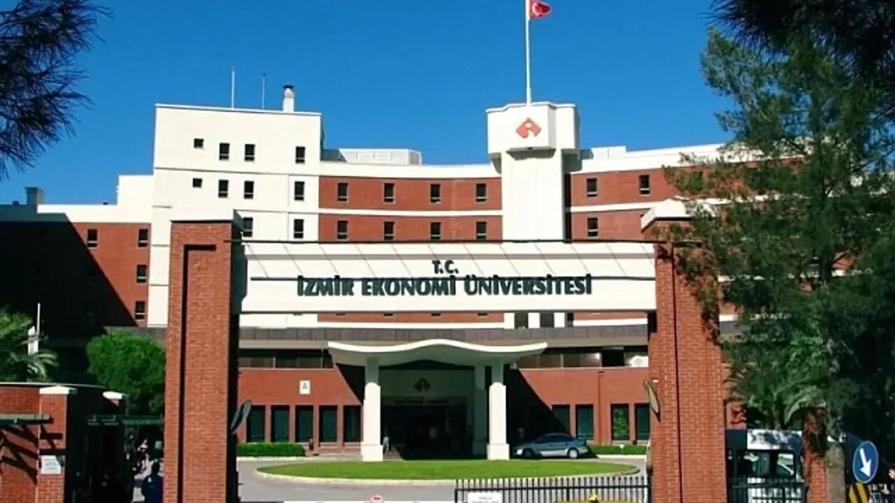 İzmir Ekonomi Üniversitesi'nde akademik kadro genişliyor: Başvuru şartları açıklandı