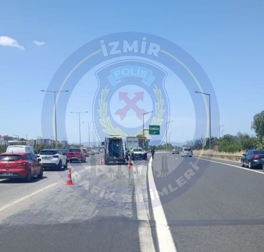 Güzelbahçe istikametini kullanacak yolcular dikkat: Narlıdere Kavşağı’nda trafik kazası