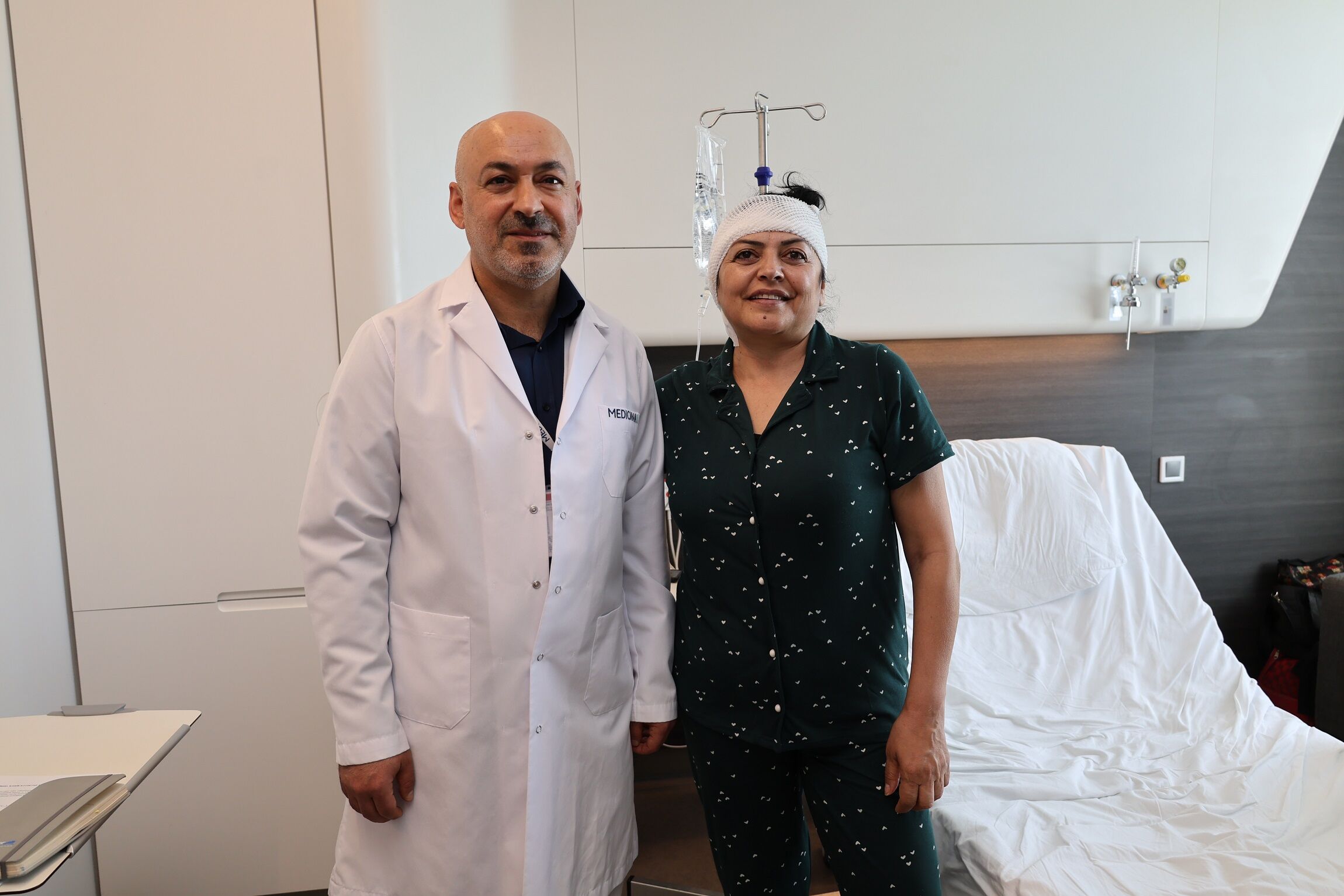 Kıbrıs’tan avuç avuç ilaçla geldi, İzmir’de sağlığına kavuştu-1