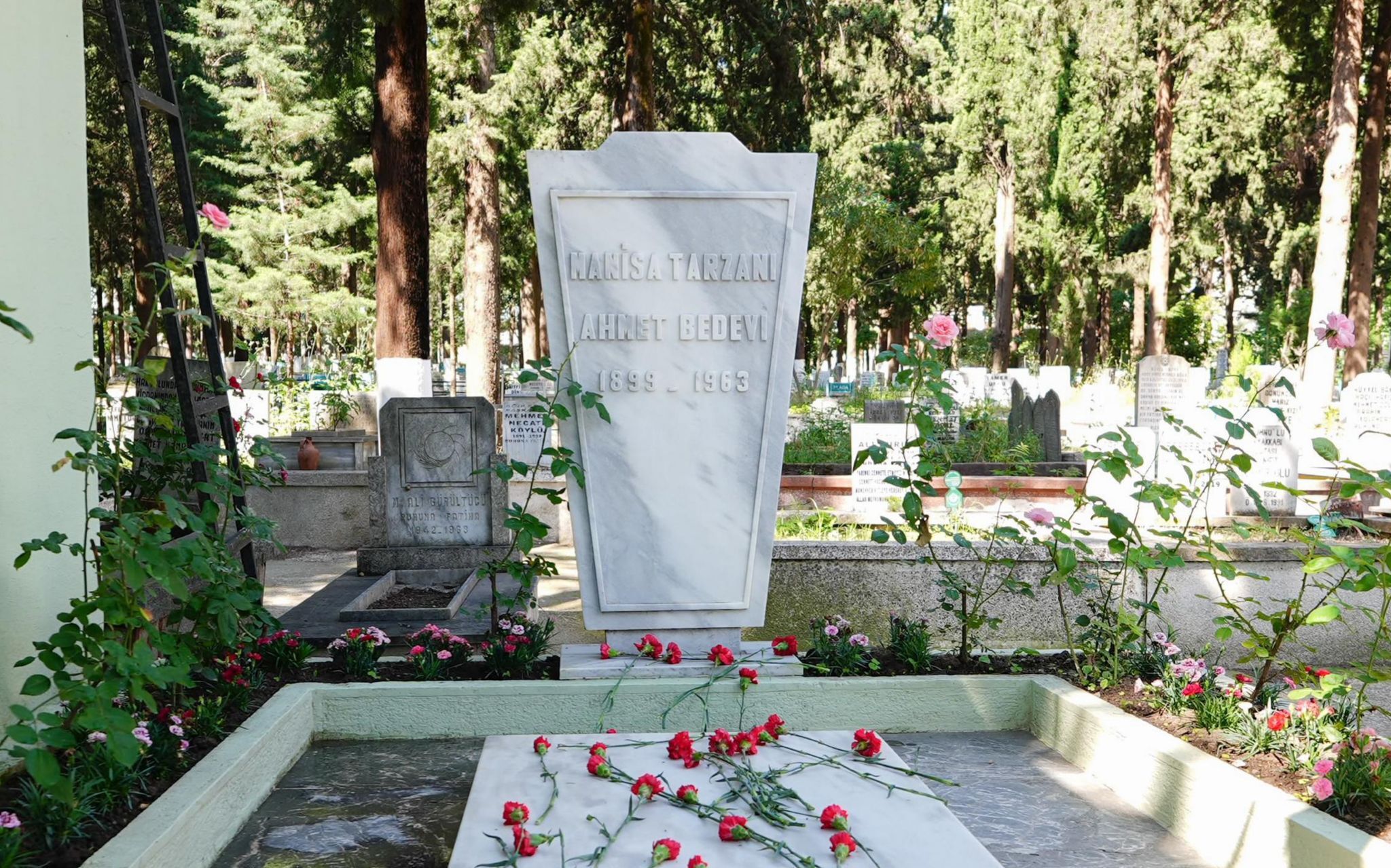Yeşilin Atası Manisa Tarzanı Mezarı Başında Anıldı (1)