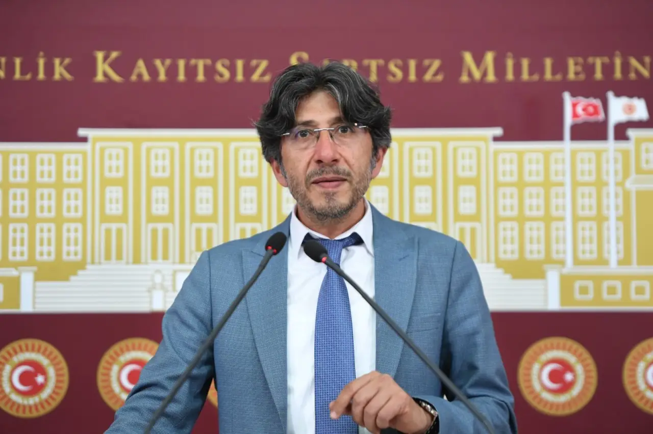 Meclis’e kanun teklifi: DEM Parti’den emeklilere kira desteği önerisi!