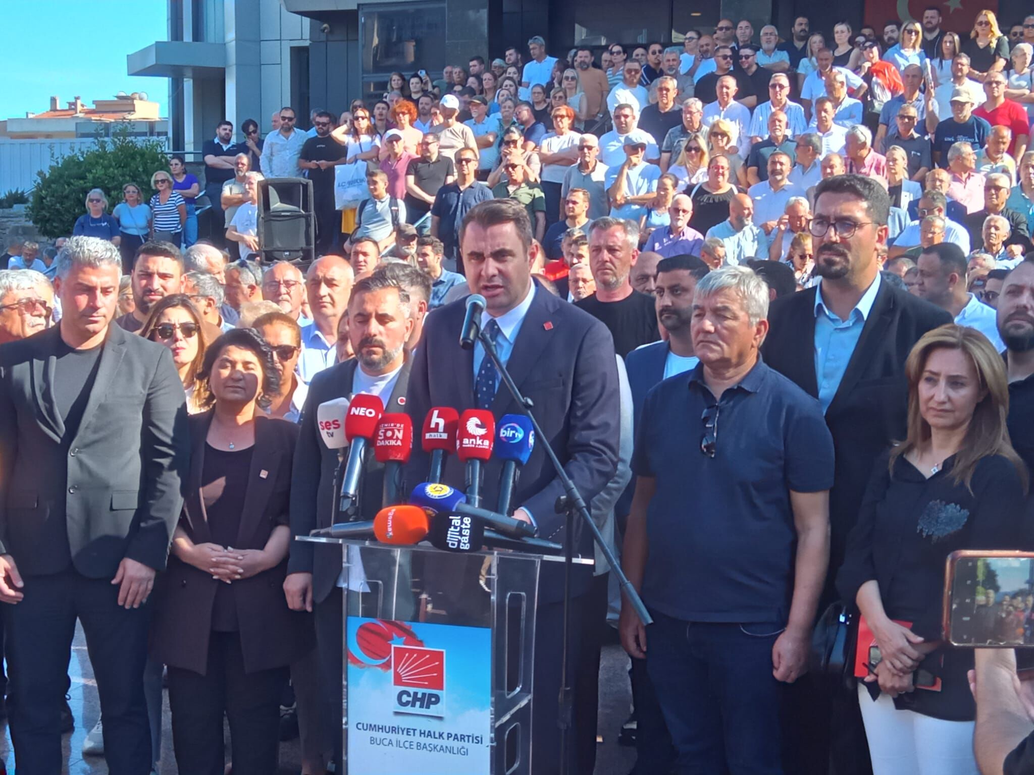 Chp İzmir’den Buca’da Ortak Tepki Bu Operasyonlar Siyasi Hazımsızlığın Sonucu (2)