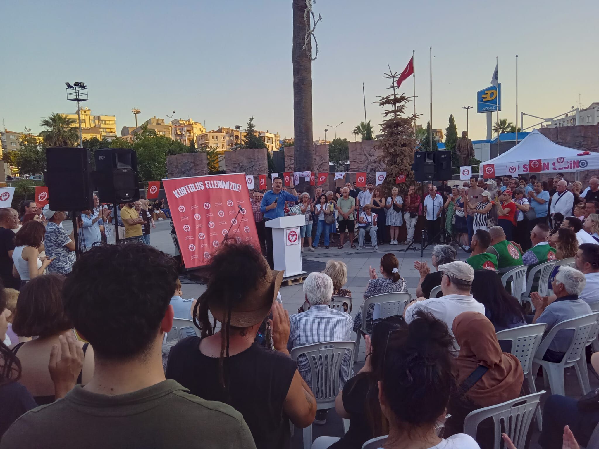 Erkan Baş İzmir'de Bugün Buradan Rahatsız Bir Şekilde Evinize Dönmenizi Istiyorum (2)