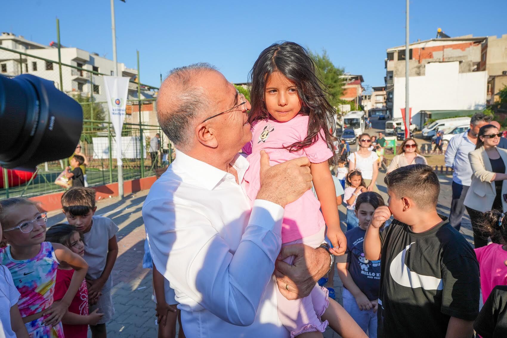 Gaziemir sokaklarında şenlik var: Ekran değil oyun zamanı!