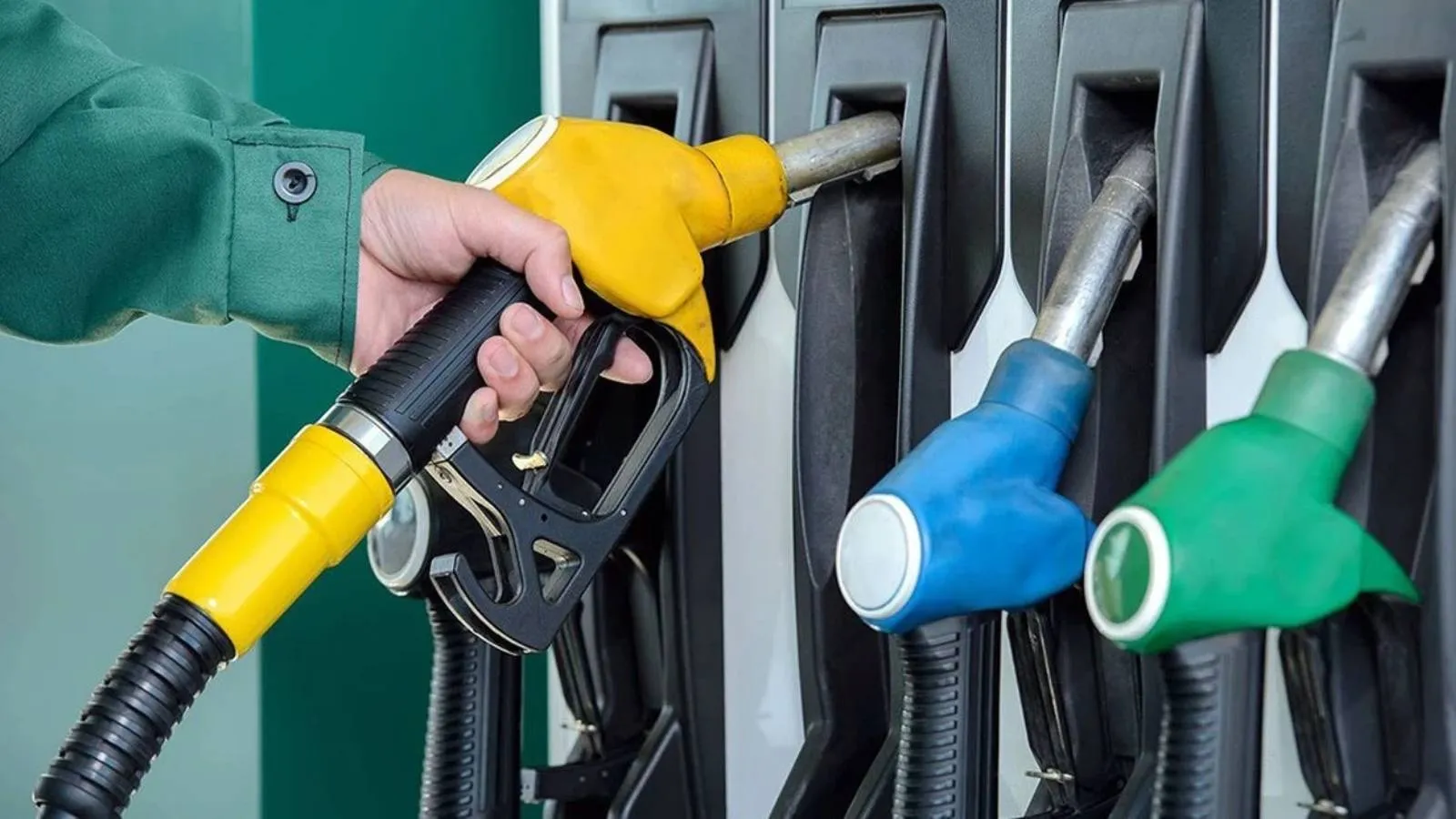 Litre fiyatı 100 TL'yi aşacak… Motorin fiyatında tarihi zam yolda!