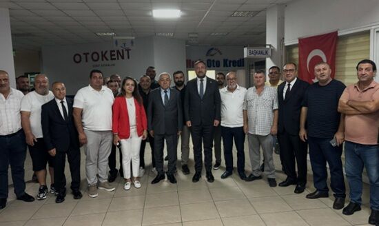 CHP’li İlgezdi, İzmir’de sahaya indi: Gümrükçü ile esnaf buluşması-1