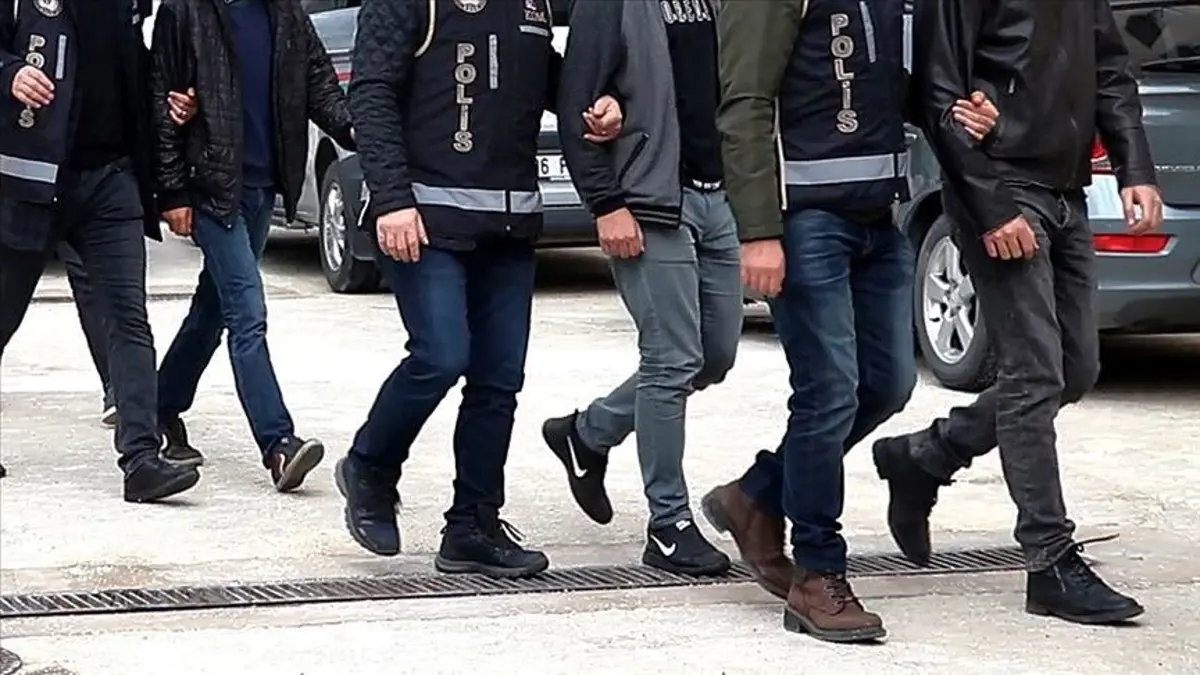 İzmir Otokent'teki tefeci operasyonunda 7 tutuklama