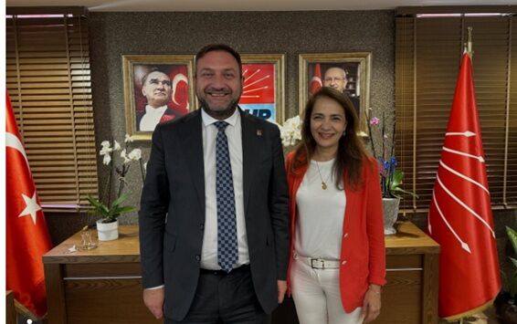 CHP’li İlgezdi, İzmir’de sahaya indi: Gümrükçü ile esnaf buluşması