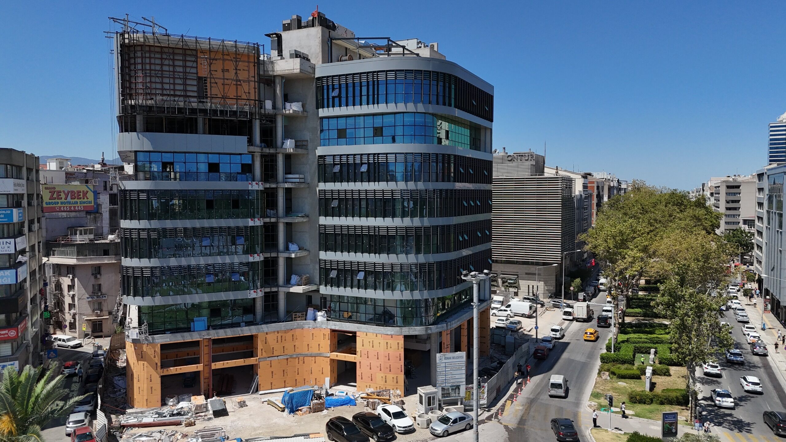 Konak Belediyesi'nin yeni hizmet binasında geri sayım başladı-2