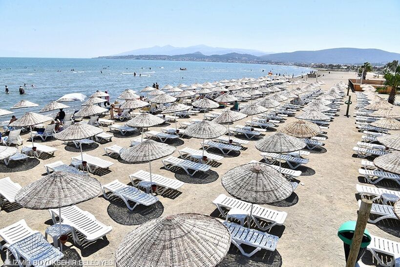 Halk plajına gidene fiyat sürprizi: İzmir’de şezlong ücretleri ne kadar?-1