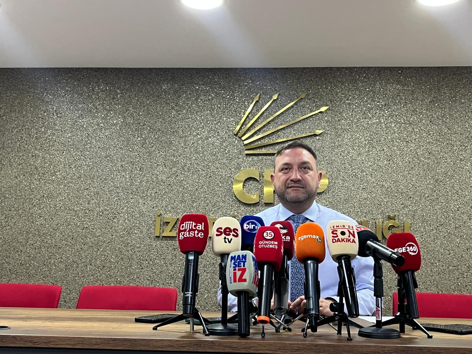 Gümrükçü'den Çağatay Güç'e 'yüzde 70' yanıtı: Kendi binalarında CHP'nin oyu yüzde 1'e düşmüş olabilir!