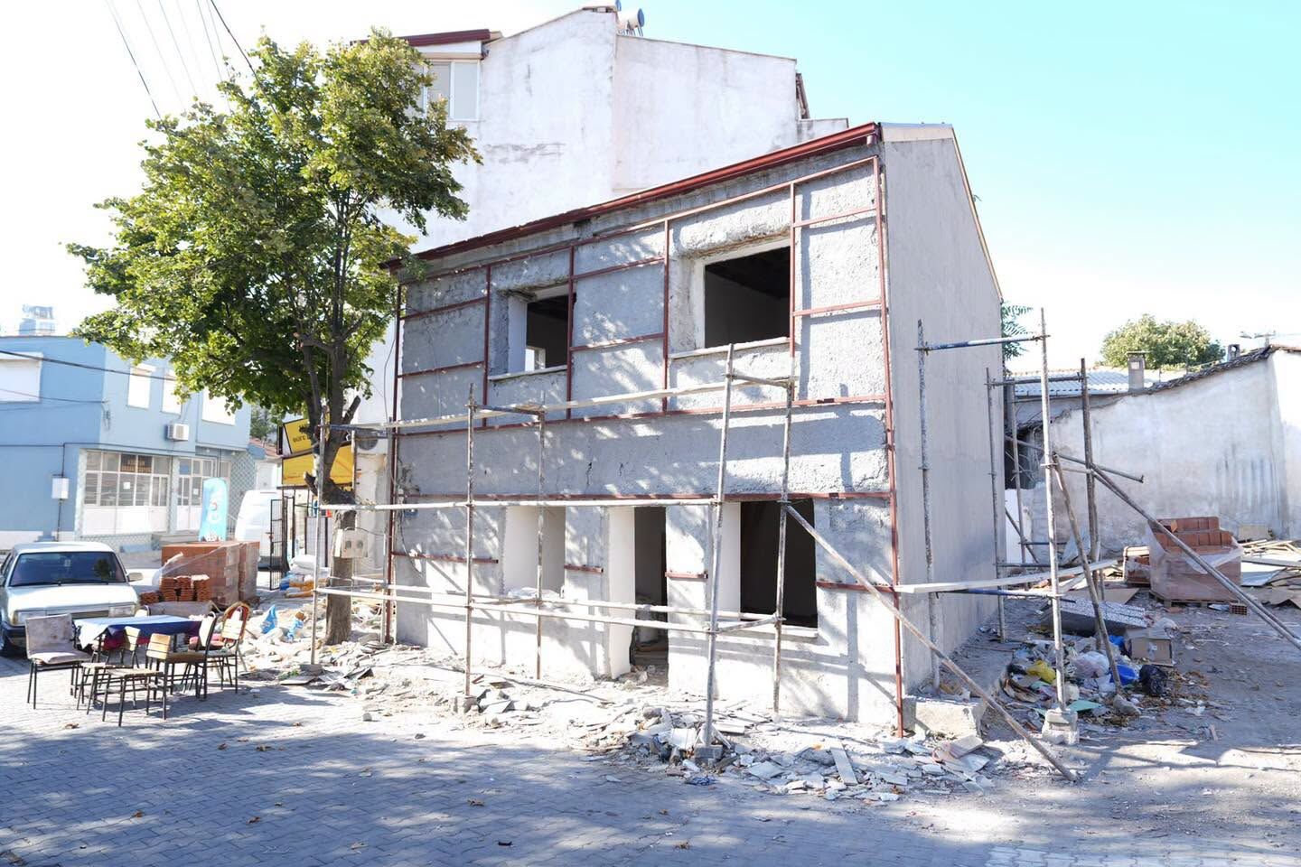 Ünlü Şair Cahit Sıtkı Tarancı’nın Burhaniye’deki evi müzeye dönüşüyor-1
