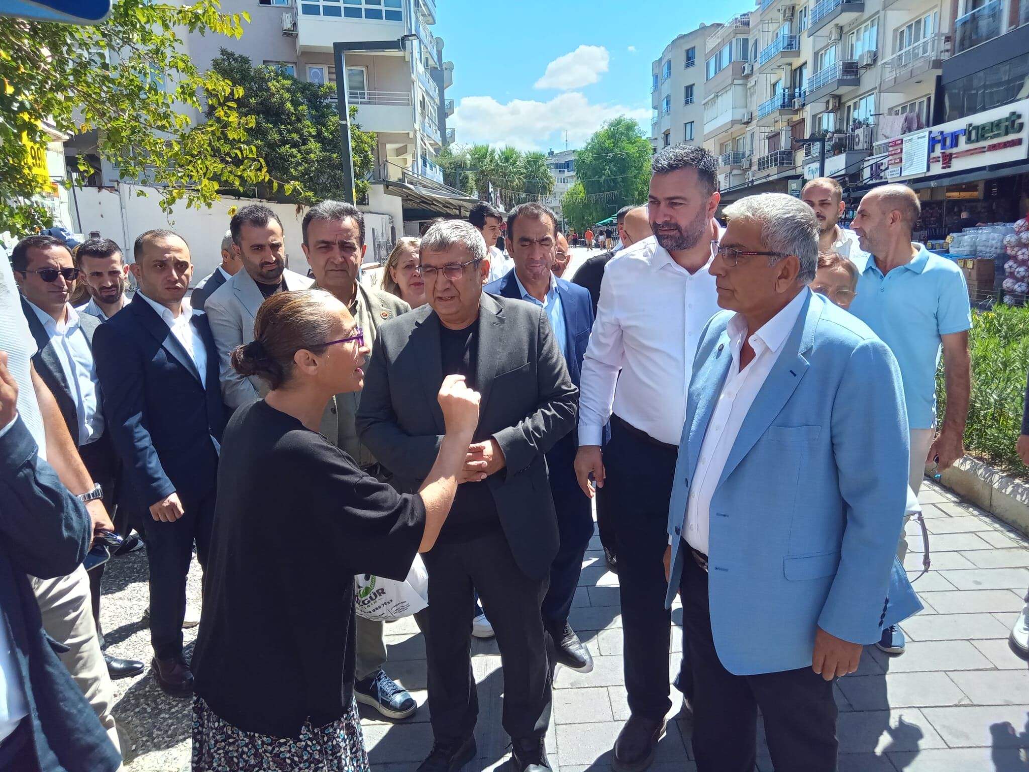 CHP’li Canpolat’tan 'sokağa çıkamazlar' eleştirilerine yanıt: Vallahi her gün sokaktayız