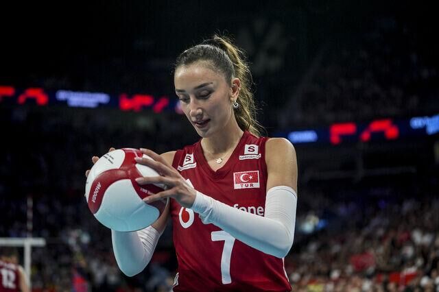 Hande Baladıdn 1