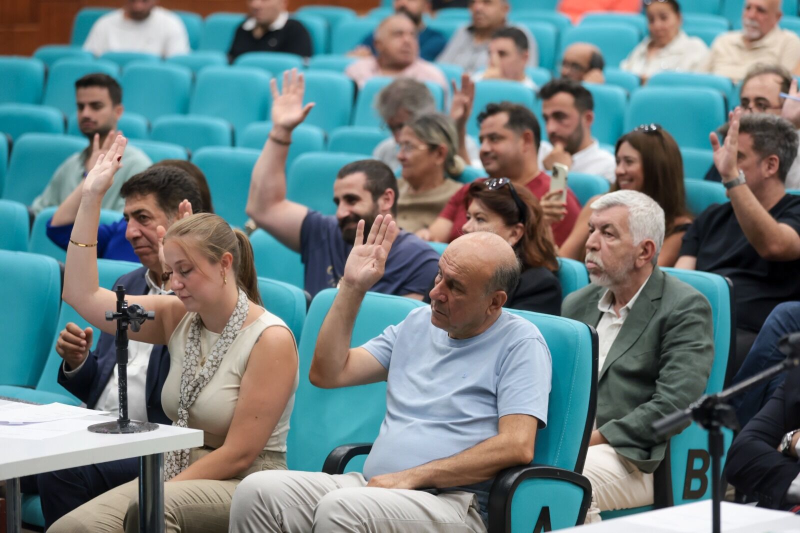 Konak Meclisi Yeni Komisyon Üyelerini Belirledi (4)