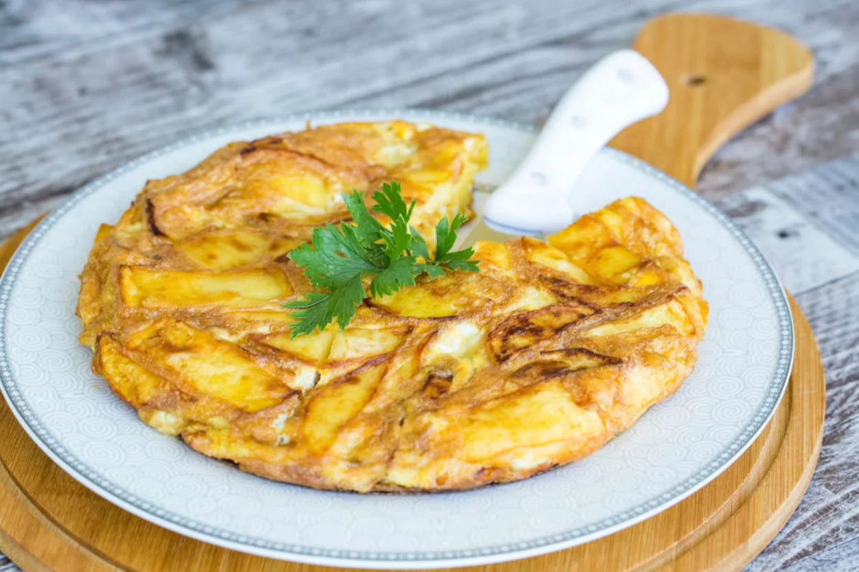 Patatesli Omlet