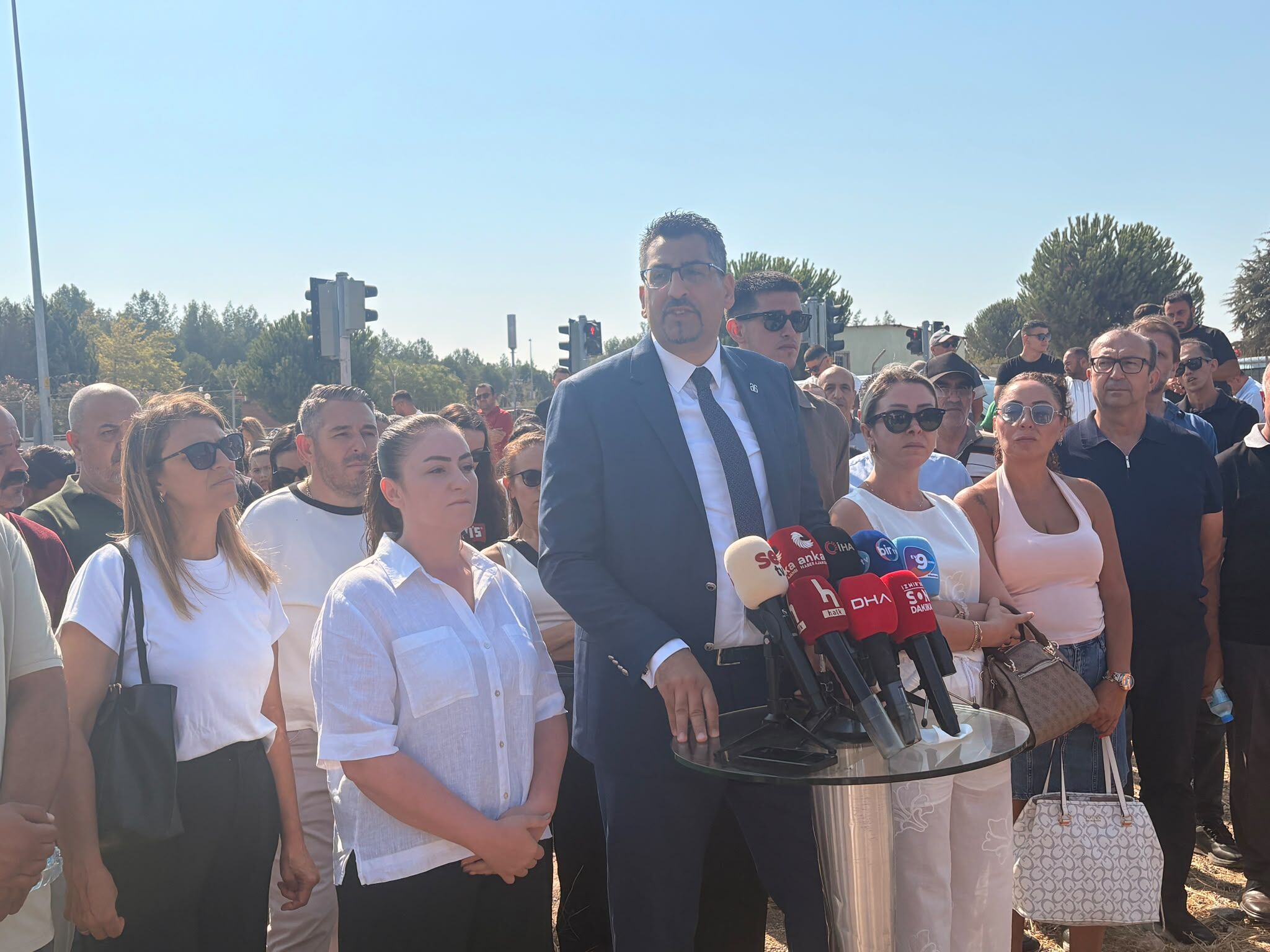 Menderes Belediye Başkanı İlkay Çiçek'ten şantaj ve sahte mesaj iddiasıyla suç duyurusu