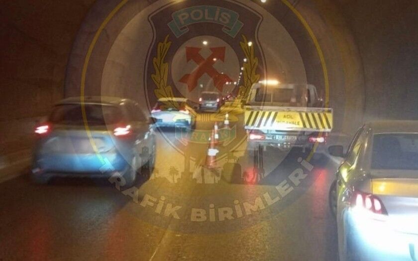 Konak Tünelleri’nde kaza: Mustafa Kemal Sahil Bulvarı istikametine dikkat