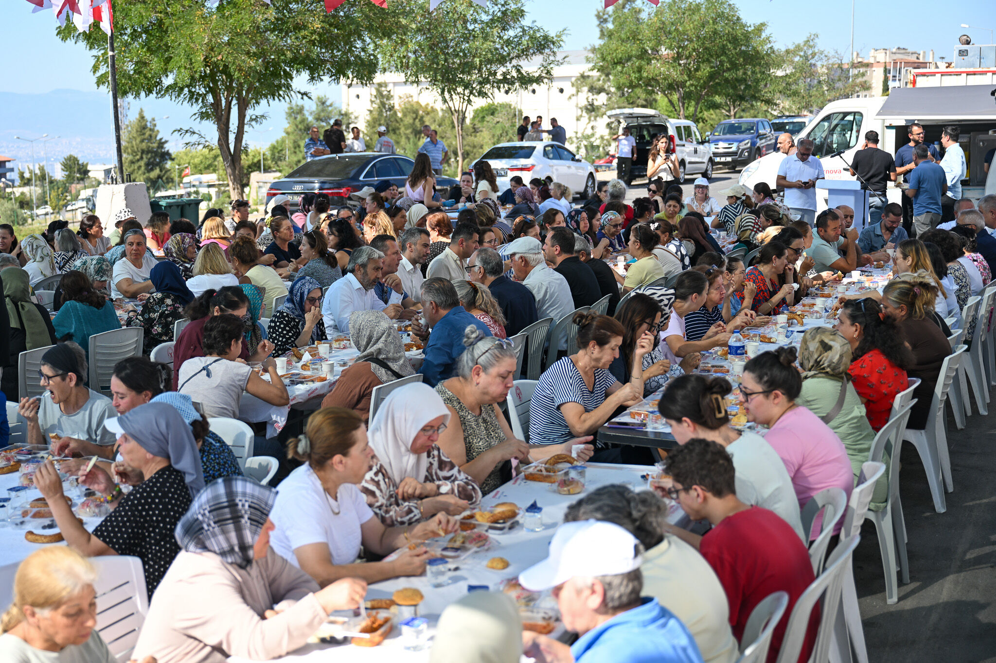 Bornova’da kent bostanları üretim ve dayanışmayı büyütüyor